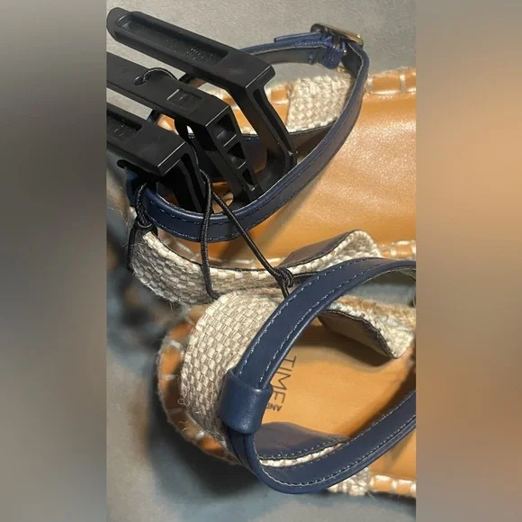 Time and Tru Women's Navy and White Espadrilles! NWT! Size 8. - Picture 8 of 8